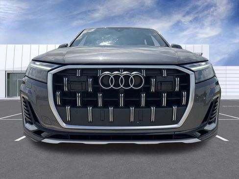 Used 2025 Audi Q7 3.0T Premium Plus AWD/4WD image 7
