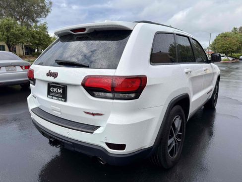 Used 2018 Jeep Grand Cherokee Trailhawk image 12