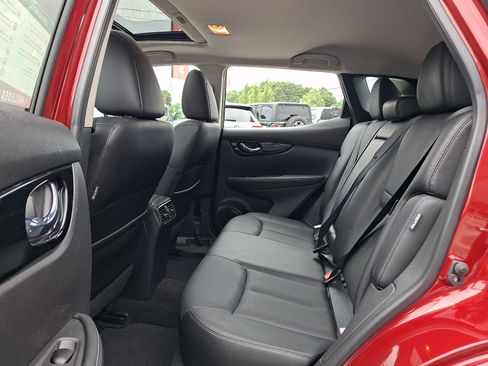 Used 2021 Nissan Rogue Sport SL w/ Premium Package AWD/4WD image 11