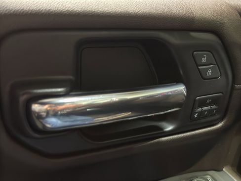 Used 2022 Chevrolet Silverado 1500 LTZ w/ Safety Package II image 31