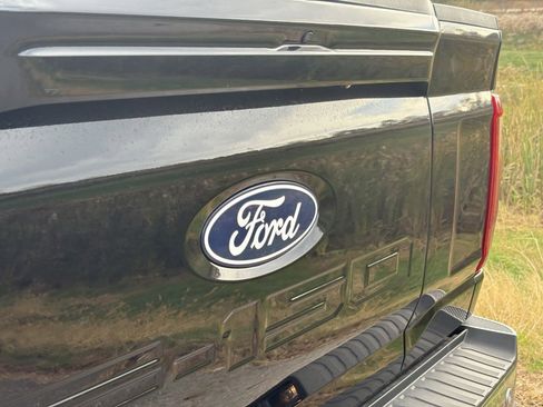 New 2025 Ford F150 Lariat w/ Equipment Group 502A High image 13