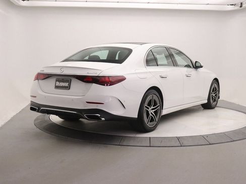 New 2025 Mercedes-Benz E 350 4MATIC Sedan image 5