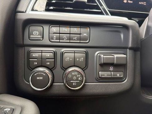 New 2026 Chevrolet Suburban Premier w/ Sun And Tow Package AWD/4WD image 55