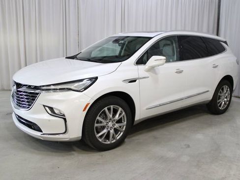 Used 2022 Buick Enclave Premium w/ Experience Buick Package AWD/4WD image 31