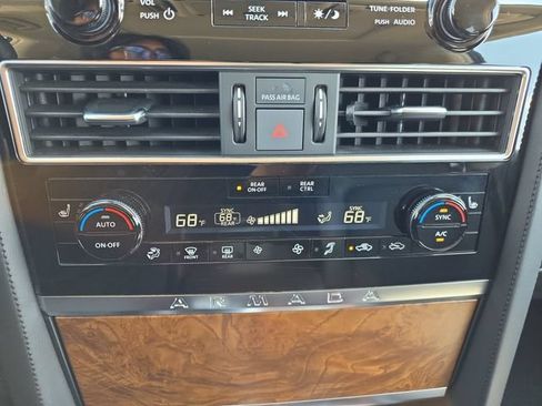 Used 2024 Nissan Armada SL w/ Captain's Chairs Package RWD image 4