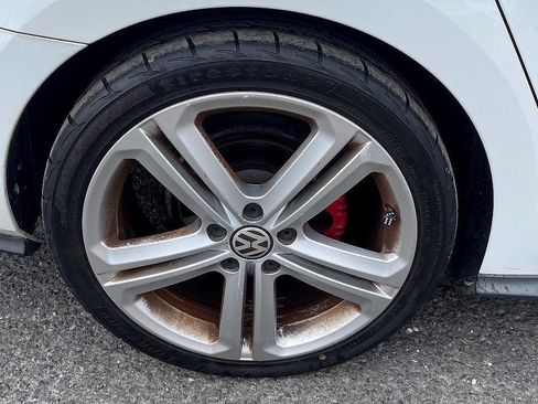 Used 2016 Volkswagen Jetta GLI SE image 10