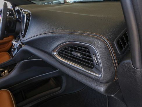 Used 2023 Chrysler Pacifica Pinnacle FWD image 44