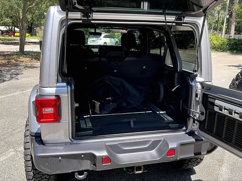 Used 2021 Jeep Wrangler Unlimited Sahara AWD/4WD image 35