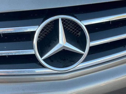 Used 2009 Mercedes-Benz CLK 550 Cabriolet image 3