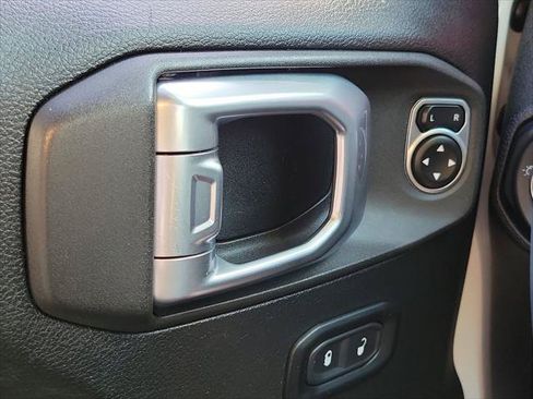 Certified 2020 Jeep Gladiator Rubicon AWD/4WD image 15