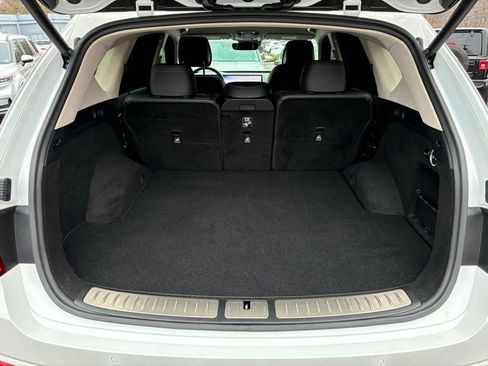 Used 2025 Genesis GV80 2.5T image 12