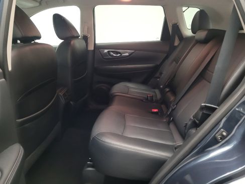 Used 2016 Nissan Rogue SL w/ SL Premium Package FWD image 18