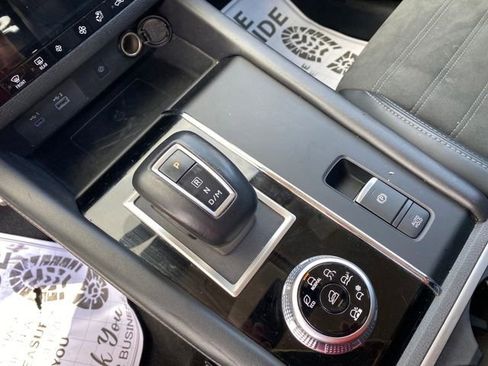 Used 2024 Mitsubishi Outlander SE image 23