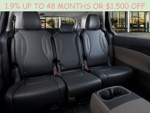 New 2026 Kia Carnival SX FWD image 18