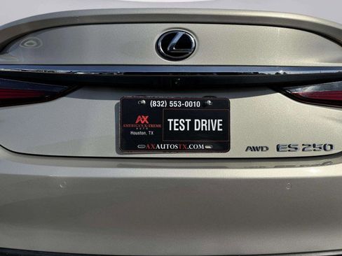 Used 2021 Lexus ES 250 w/ Premium Package image 17