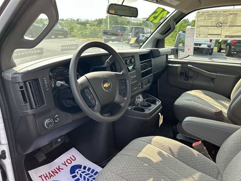 New 2025 Chevrolet Express 3500 w/ Power Convenience Package RWD image 20
