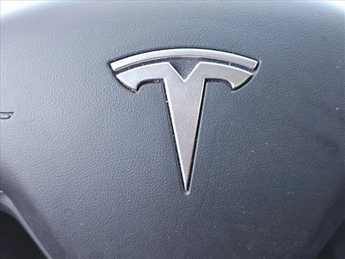 Used 2023 Tesla Model 3 Standard Range RWD image 12