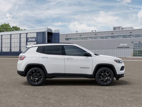 New 2026 Jeep Compass Latitude AWD/4WD image 21
