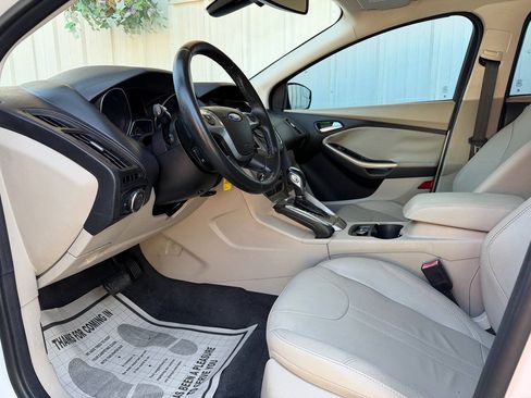 Used 2012 Ford Focus SEL FWD image 11