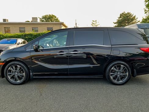 Used 2023 Honda Odyssey Elite image 4