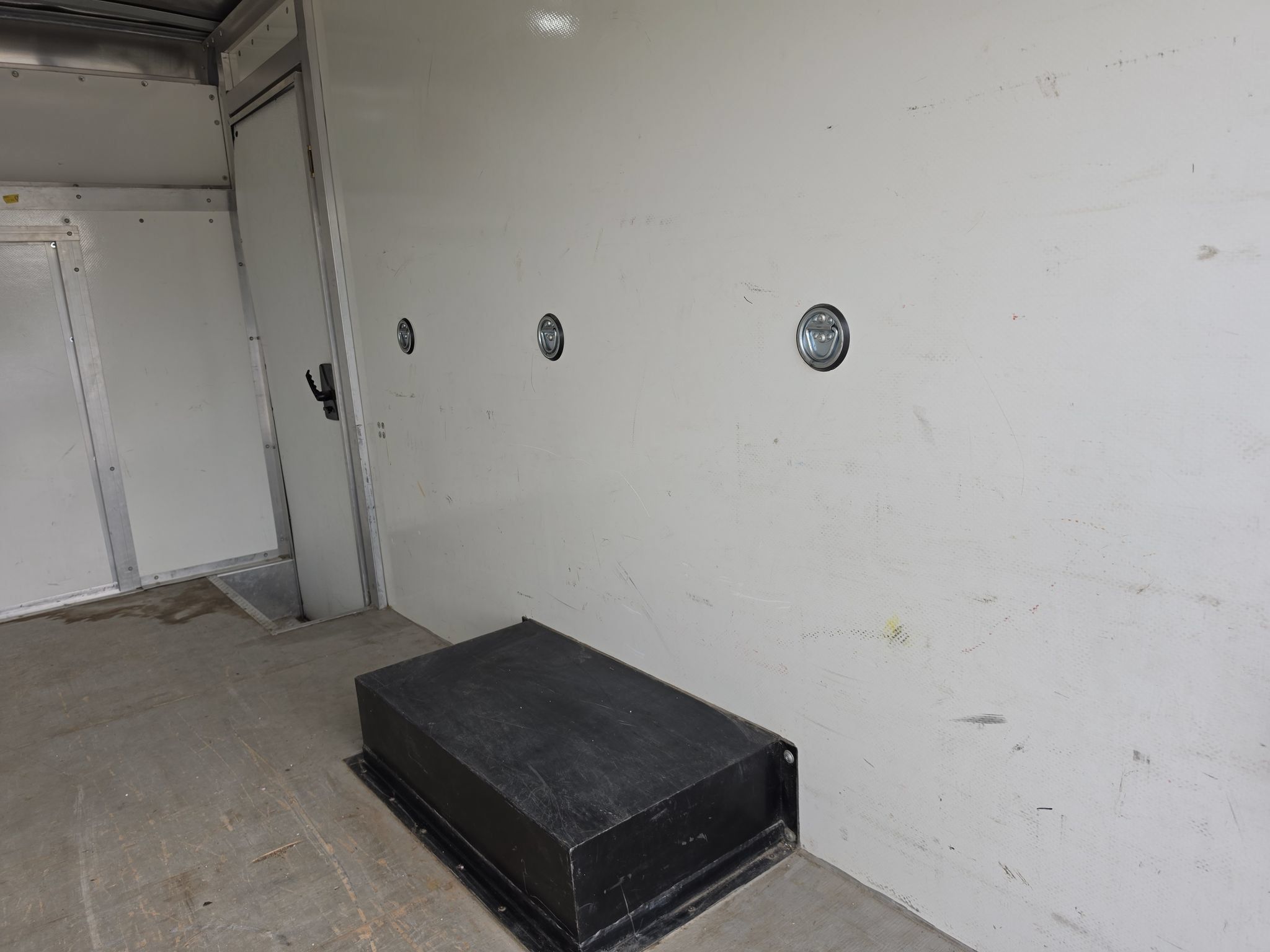 Used 2022 Ford Transit 350 DRW RWD image 11