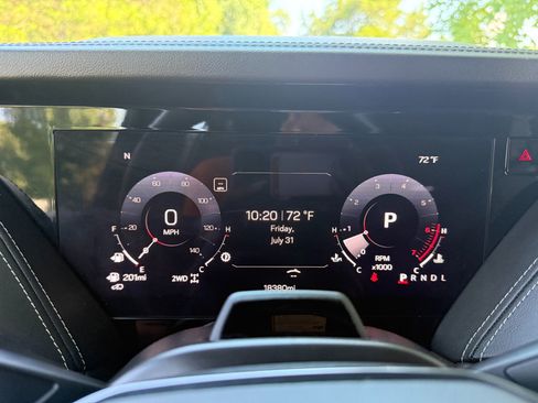 Used 2025 GMC Yukon XL Denali Ultimate w/ LPO, Floor Liner Package AWD/4WD image 33