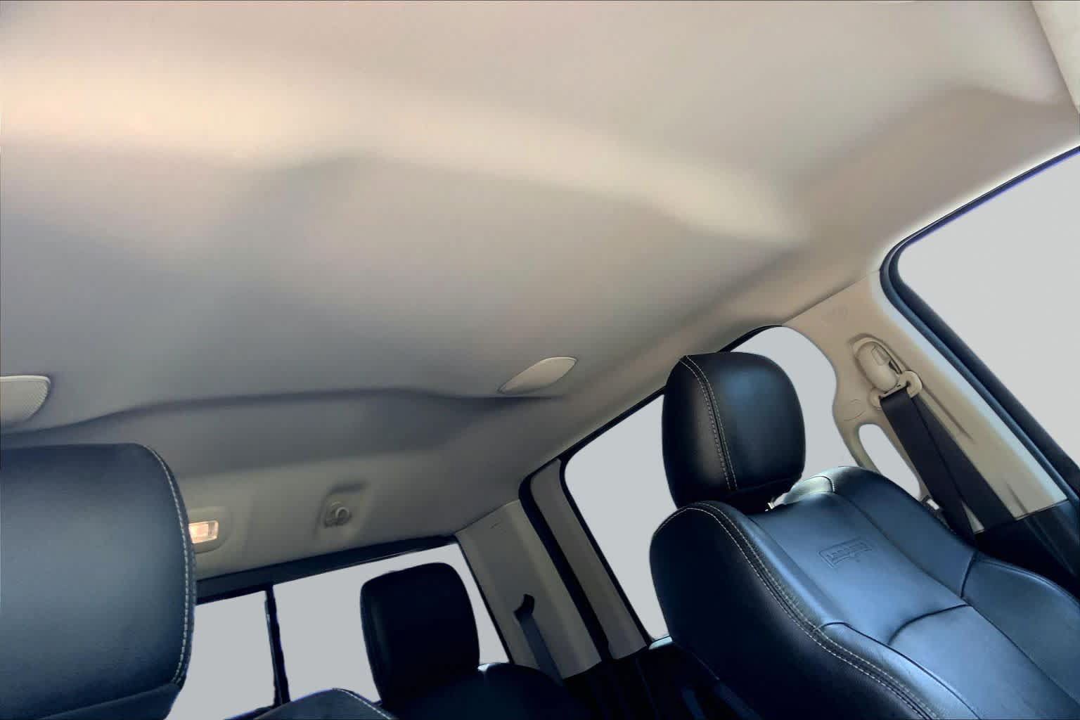 Used 2016 RAM 3500 Laramie w/ Cold Weather Group AWD/4WD image 13