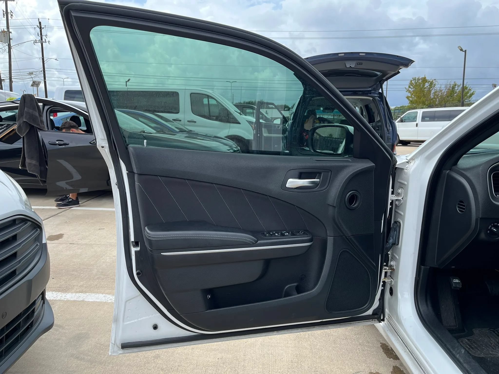 Used 2019 Dodge Charger SXT RWD image 21
