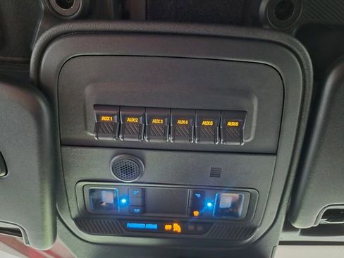 Used 2024 Ford Bronco Badlands image 28