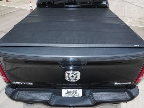 Used 2019 RAM 1500 Laramie w/ Sport Appearance Package AWD/4WD image 33