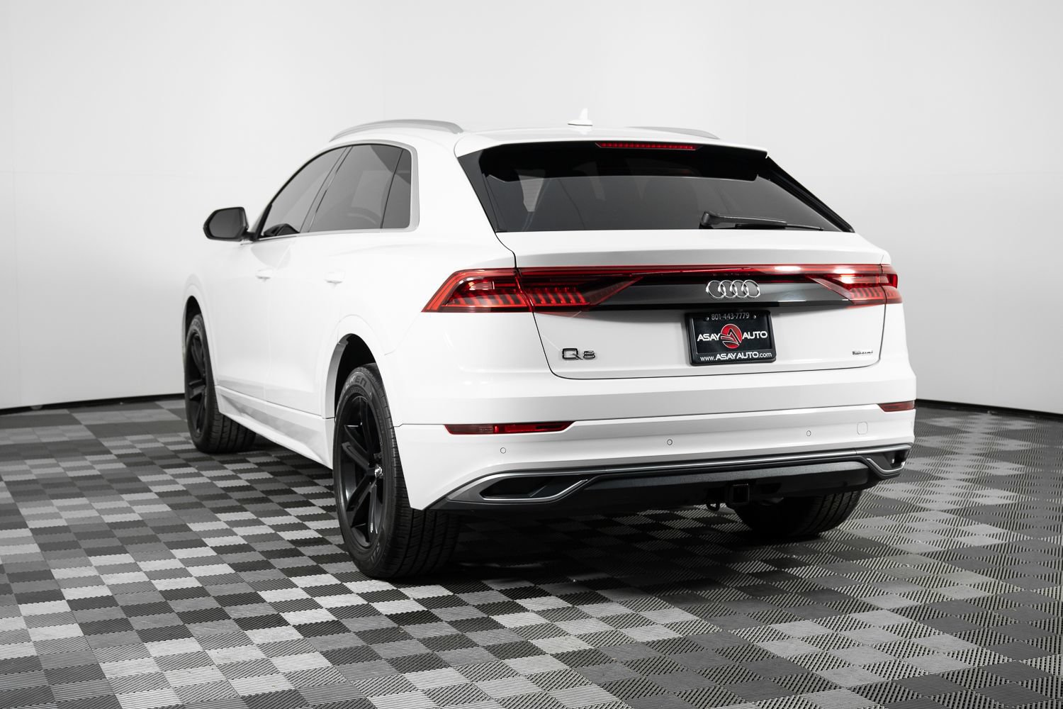 Used 2019 Audi Q8 Premium w/ Convenience Package AWD/4WD image 5