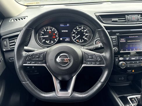 Used 2018 Nissan Rogue SV w/ Premium Package AWD/4WD image 21