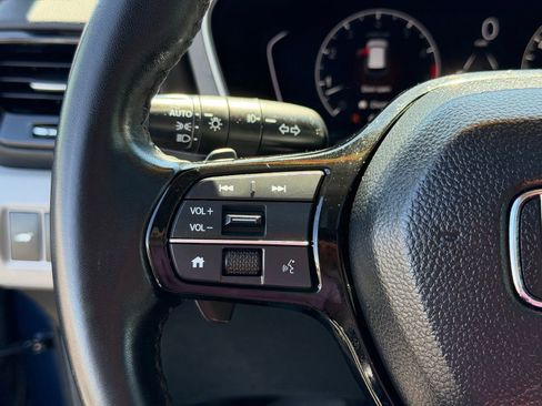 Used 2024 Honda Pilot Touring image 19