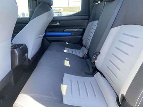 Used 2024 Toyota Tacoma TRD Sport w/ TRD Sport Upgrade Package image 11