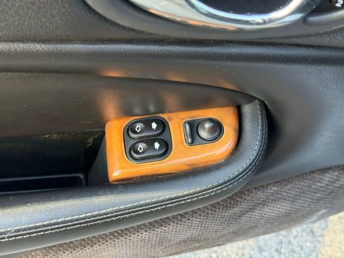 Used 2004 Jaguar XK8 Convertible image 23