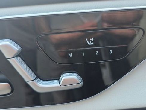 Used 2023 Mercedes-Benz GLC 300 4MATIC image 4
