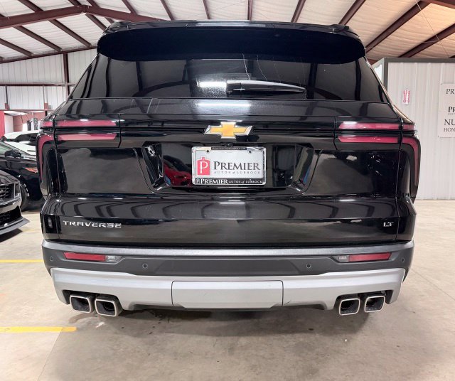 Used 2024 Chevrolet Traverse LT FWD image 4