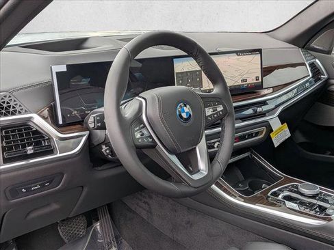 New 2026 BMW X5 xDrive50e AWD/4WD image 3