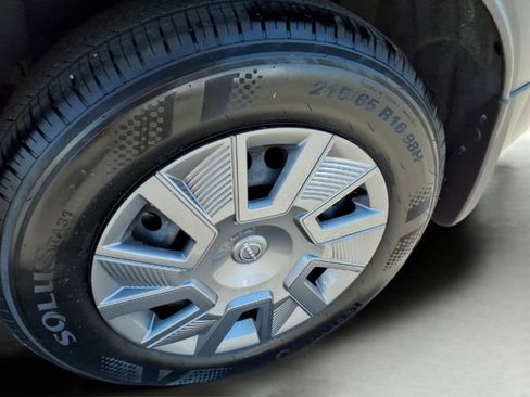 Used 2025 Nissan Kicks S AWD/4WD image 8