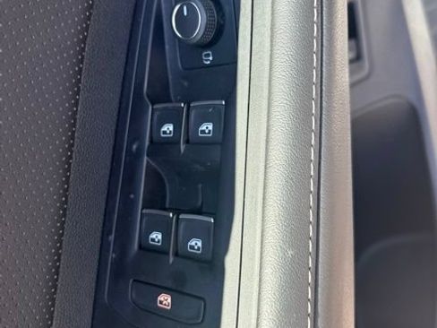 Used 2024 Volkswagen Atlas Cross Sport SEL Premium R-Line AWD/4WD image 21