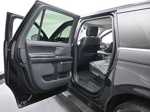 Certified 2025 Ford Expedition Max Platinum AWD/4WD image 17