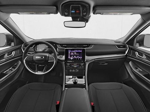 New 2025 Jeep Grand Cherokee L Altitude RWD image 5