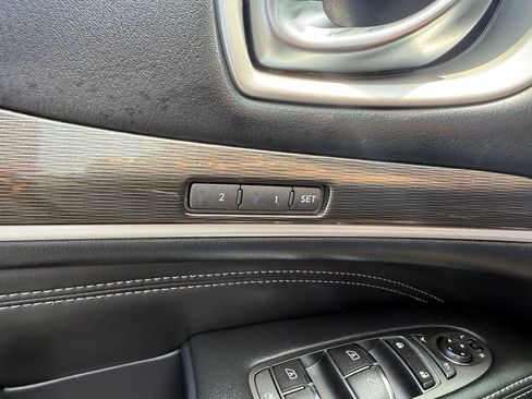 Used 2020 INFINITI QX60 Luxe w/ Essential Package FWD image 9