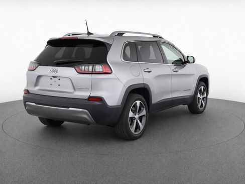 Used 2020 Jeep Cherokee Limited FWD image 3