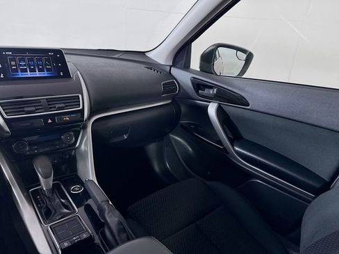 Used 2019 Mitsubishi Eclipse Cross LE image 23