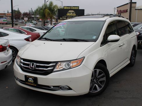 Used 2015 Honda Odyssey Touring Elite image 44