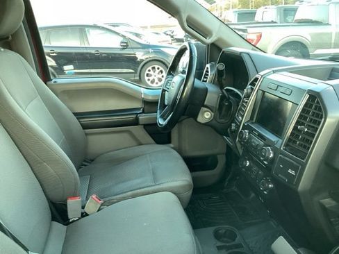 Used 2018 Ford F150 XLT w/ Equipment Group 302A Luxury AWD/4WD image 21