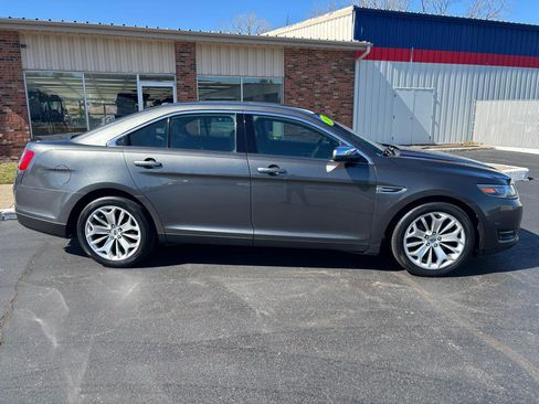Used 2018 Ford Taurus Limited w/ Driver Assist Package image 2