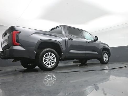 Used 2022 Toyota Tundra SR5 w/ SR5 Convenience Package image 65