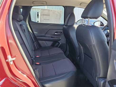 New 2026 Nissan Kicks SR image 14